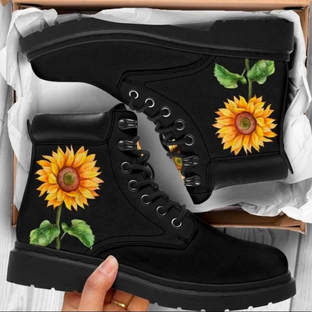 NEVER WORN sunflower boots